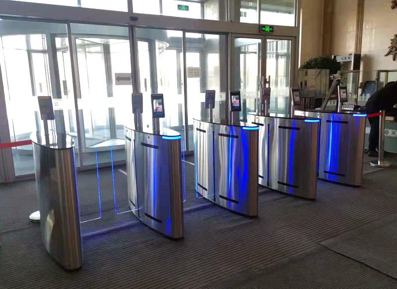 人臉識(shí)別測(cè)溫閘機(jī)廠家多嗎？ 