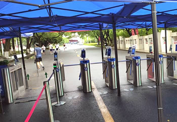 全自動(dòng)三輥閘廠家哪家專業(yè)？