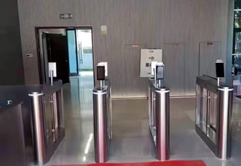 什么是人行翼閘？人行通道翼閘的寬度是多少？