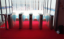 翼閘擺閘是一體機(jī)嗎？