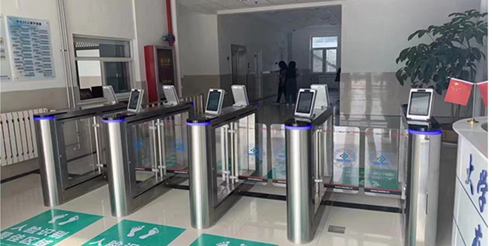 翼閘擺閘刷卡電源安裝在哪里？